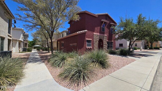 Foto del edificio - 14743 N 177th Ave