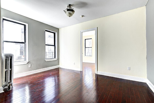 Building Photo - 304 W 151st St