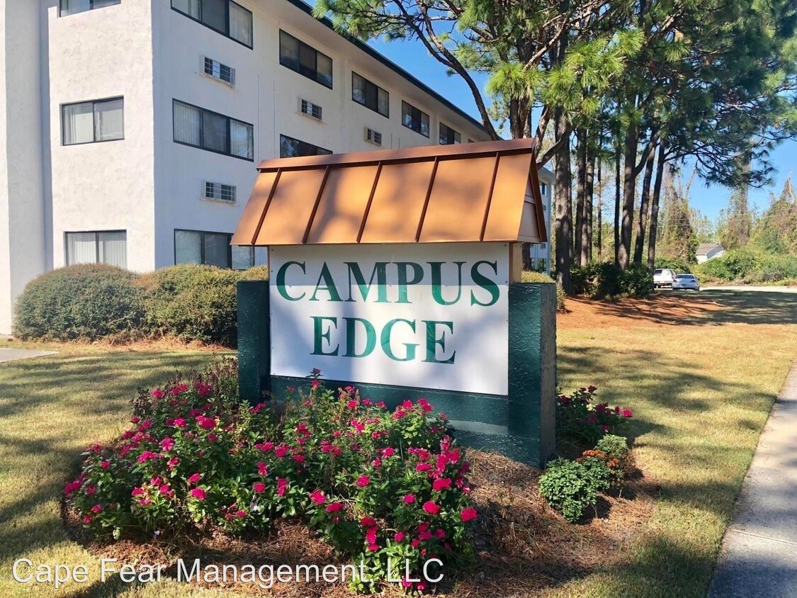 Foto principal - 2 br, 2 bath Apartment - 450 Racine Drive