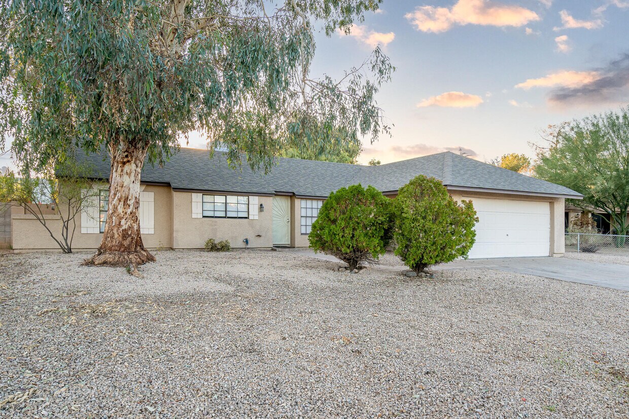Foto principal - 8156 N 32nd Ave