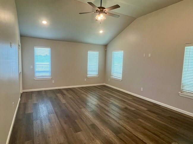 Photo - Beautiful 2 Bed 2 Bath! $500 Off First Ful... House