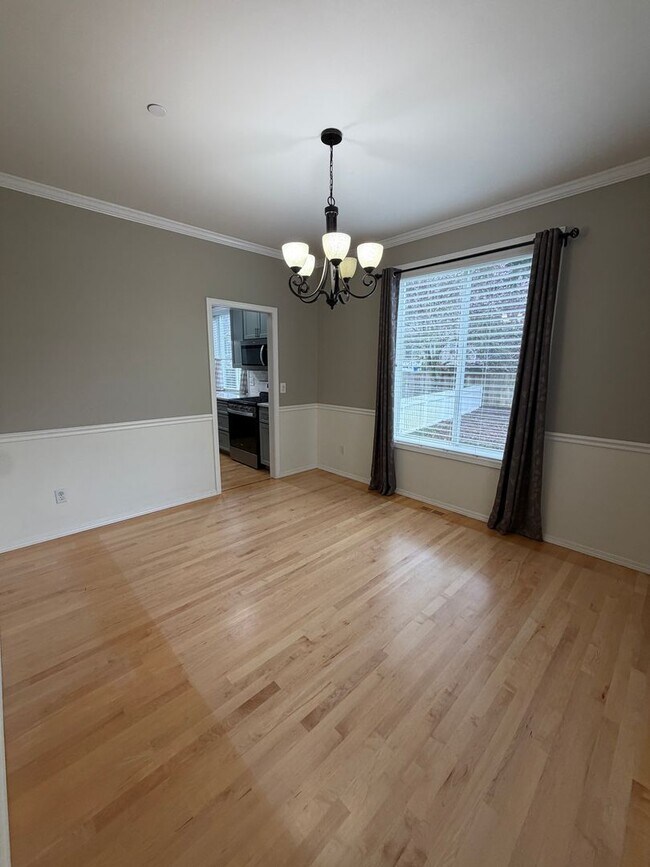 Foto del edificio - 2060 Hammond Ave