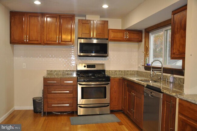 Foto del edificio - 12601 Colebrook Ct