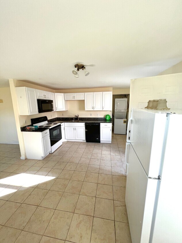 Kitchen - 62 Gage Ave