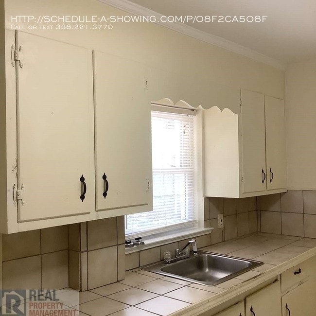 Building Photo - 339 Dixie Broadway