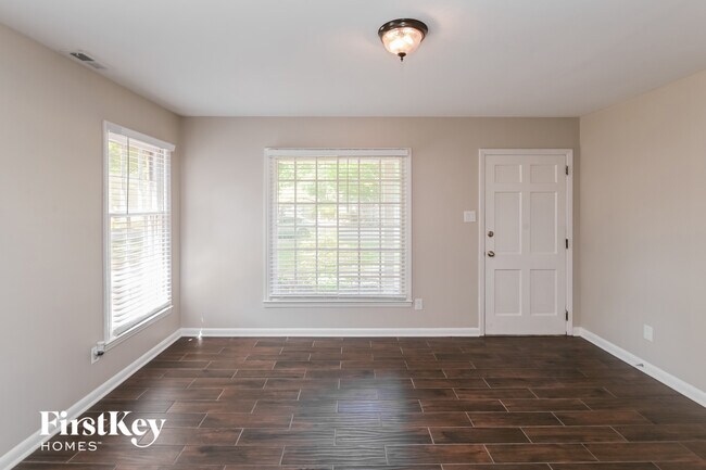 Foto del edificio - 901 Vickery Dr