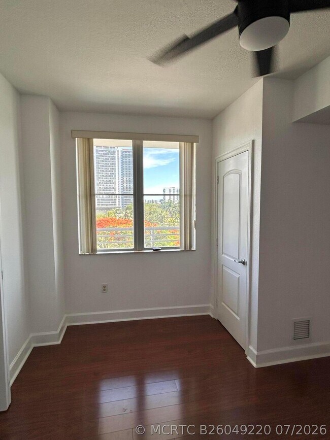 Building Photo - 1830 Radius Dr