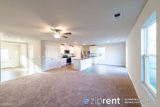 Foto del edificio - 4 br, 2.5 bath House - 3047 Crescent Lake ...