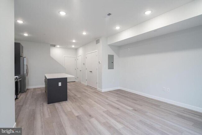 Foto del edificio - 2226 N Franklin St