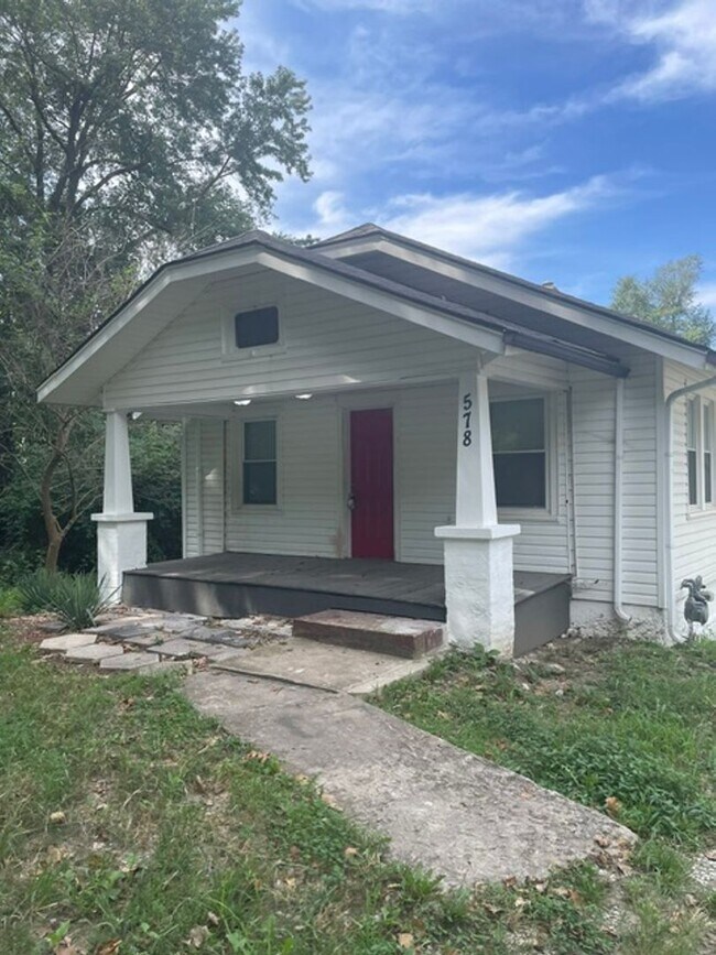 Foto del edificio - 578 S Oxford Ave