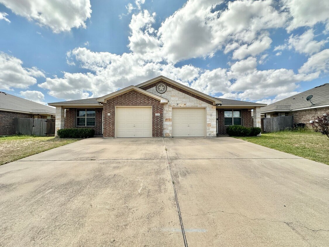 Foto principal - 1306 Cavalry Ln