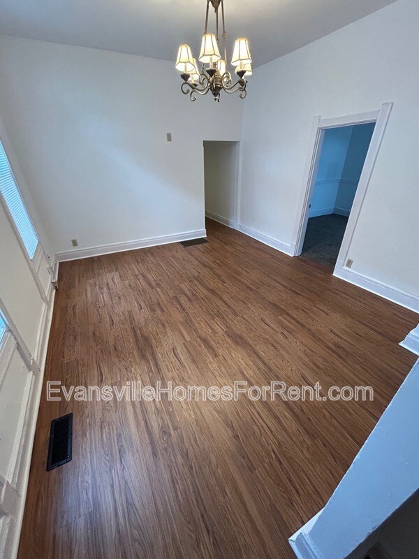 Foto del edificio - 404 E Virginia St