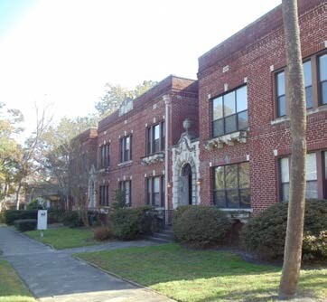 Building Photo - Hartmore Apartments