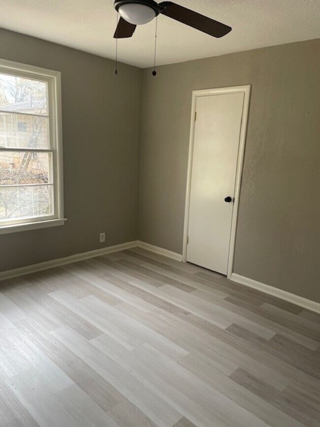 Foto del edificio - 1415 Hackberry Ave