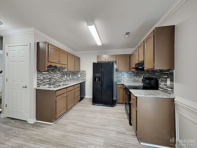 Foto del edificio - 5800 Crosswinds Ct
