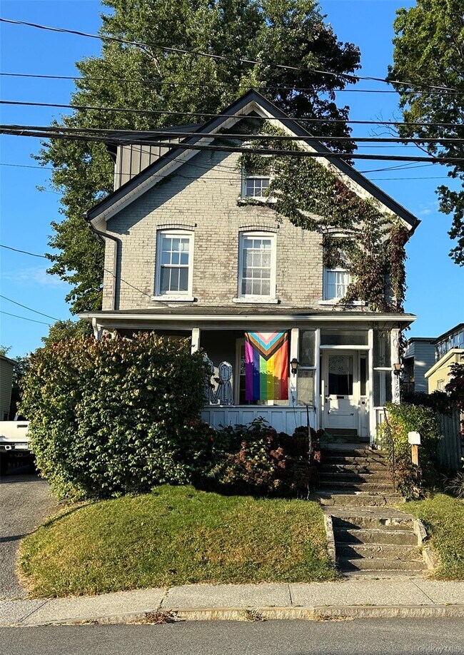 Foto del edificio - 369 Verplanck Ave