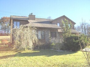 Building Photo - 406 Mt Tabor Rd