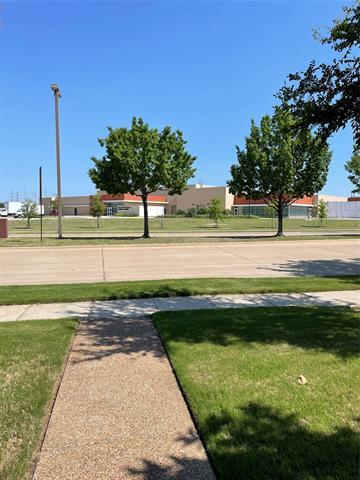 Building Photo - 422 E La Villita Blvd