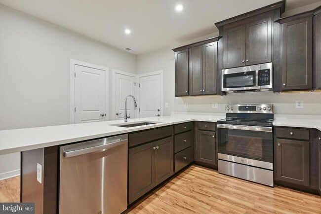 Building Photo - 13693 Innovation Station Lp