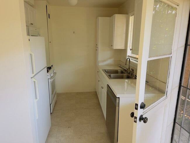 Building Photo - 4249 S Centinela Ave