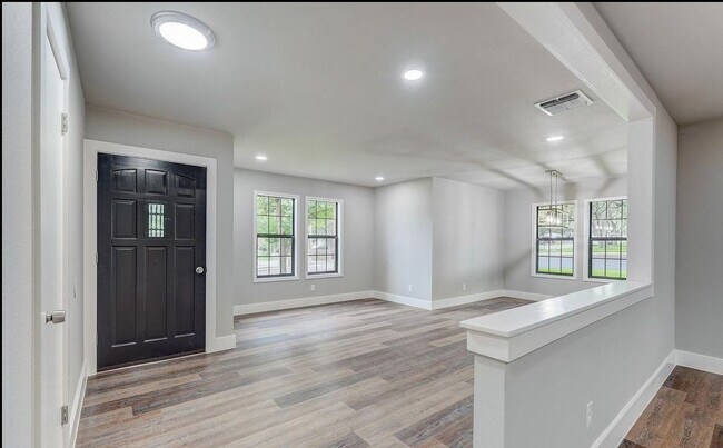 Foto del edificio - 850 Timber Dr