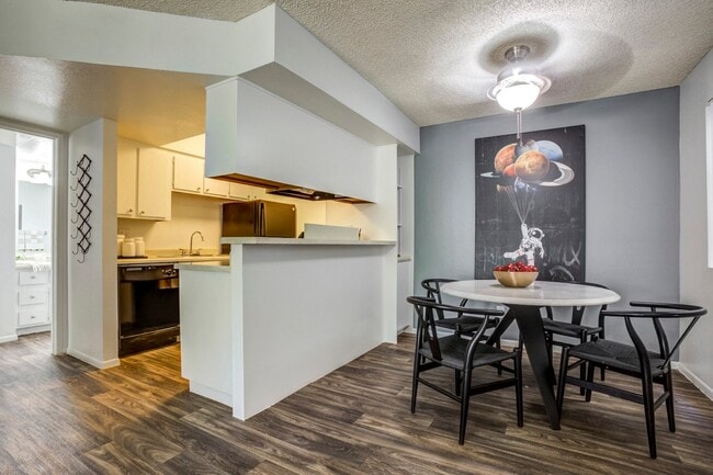 Building Photo - Stonybrook Apartments