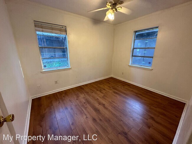 Building Photo - 3 br, 1 bath House - 9458 Woodcrest Drive