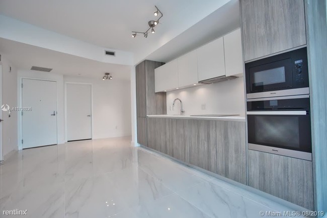 Building Photo - 1 br, 2 bath  - Biscayne Beach Condo