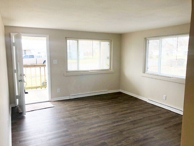 Building Photo - 2847 HILLSIDE AVENUE