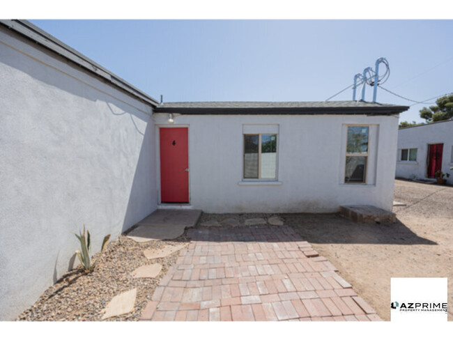 Building Photo - Modern 2/1 Phoenix Apartment Near ASU &amp...