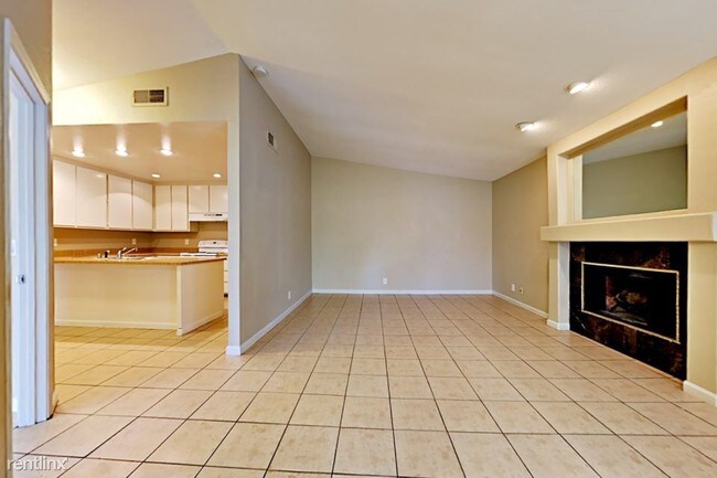 Building Photo - 3080 Funston Dr