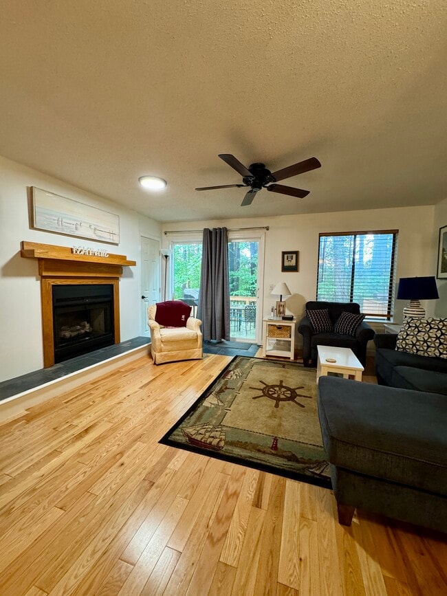 Building Photo - 74 Dunvegan Woods