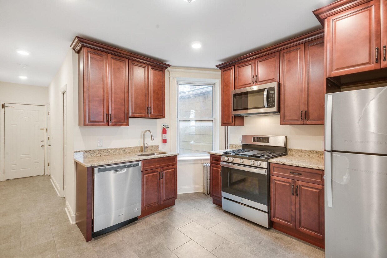 Foto principal - 235 Manhattan Ave