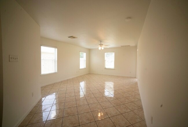 Building Photo - 9519 Deep Valley Dr