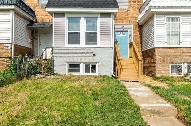 Building Photo - 3 Bedroom Completely Rehabbed Home