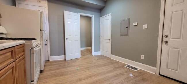 Photo - 5508 Walnut St Apartment