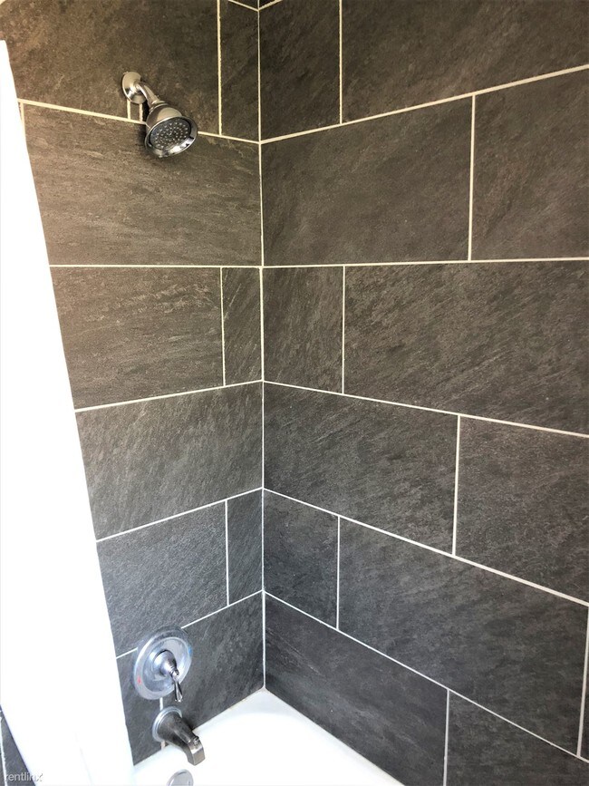 Foto del edificio - 1 br, 1 bath House - 1015 Eggert Road Unit 2