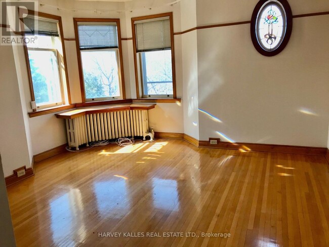 Photo du bâtiment - 3 Northcliffe Blvd