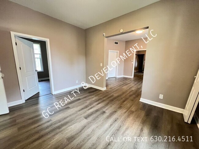 Building Photo - ***GLENWOOD DETACHED HOME / 3 BDRM - 1 BTH...