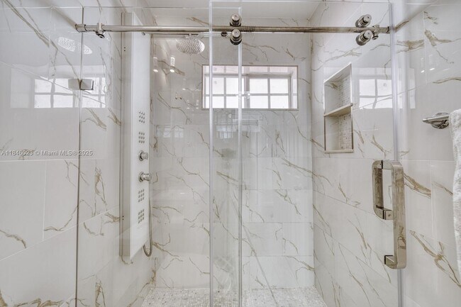 Foto del edificio - 3440 NW 87th Terrace