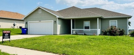 Building Photo - 2743 Devin Dr