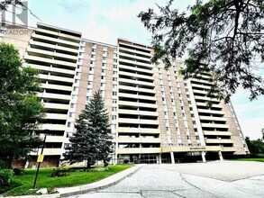 Building Photo - 120 Dundalk Dr