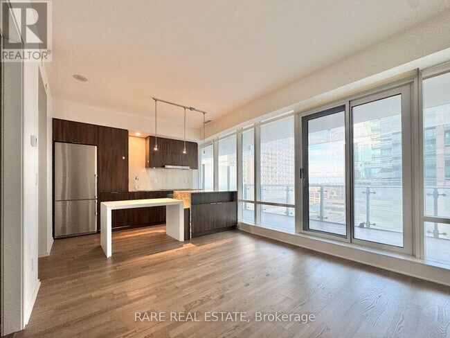 Photo du bâtiment - 1-1601 Bloor St E