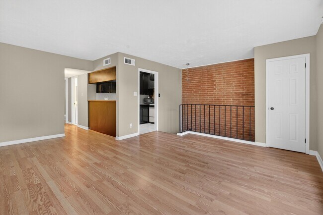 Foto del edificio - 3400 Timmons Ln