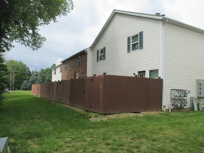 Back - 7312 Chaparral Rd