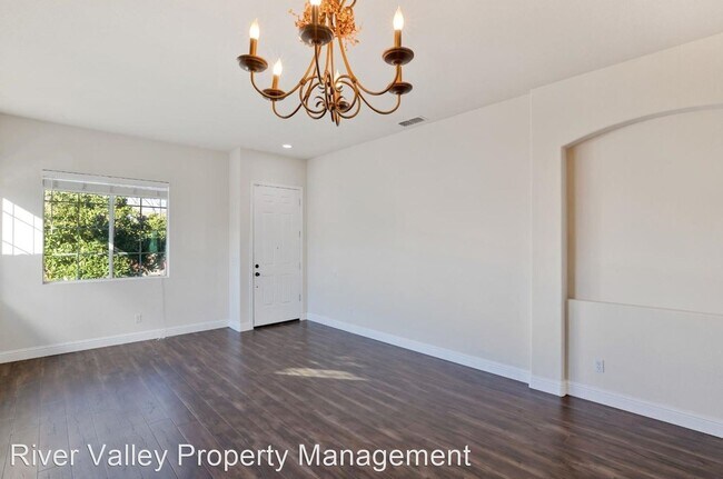 Building Photo - 4 br, 2 bath House - 170 Opus Circle