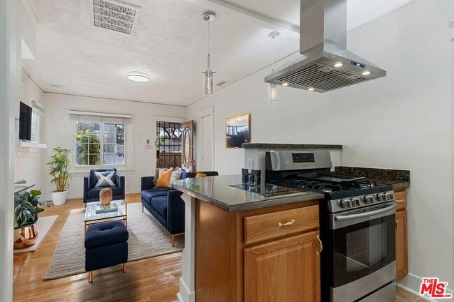 Foto del edificio - 1537 Cabrillo Ave