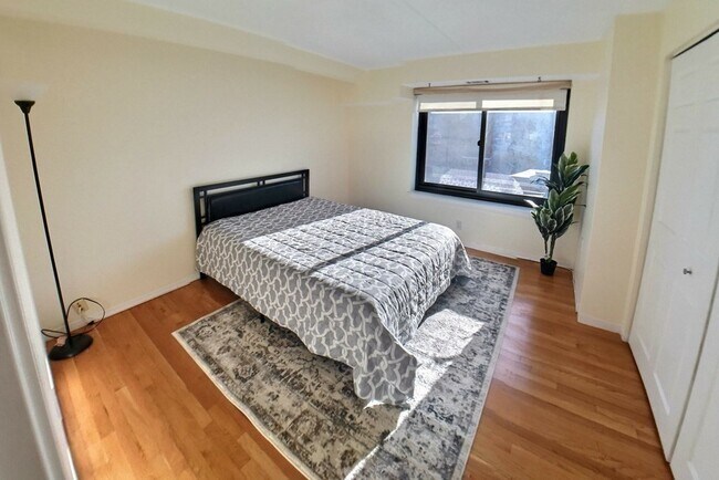Foto del edificio - 1247 Beacon St