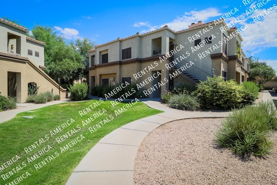 Foto principal - 2 Bed 2 Bath Scottsdale Condo