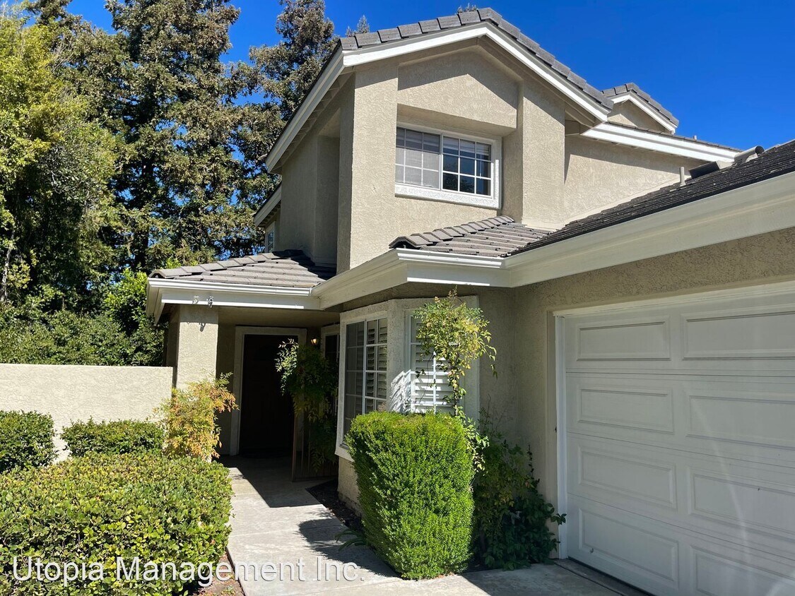 3 br, 2.5 bath House 842 Sunstone Stree House Rental in Westlake